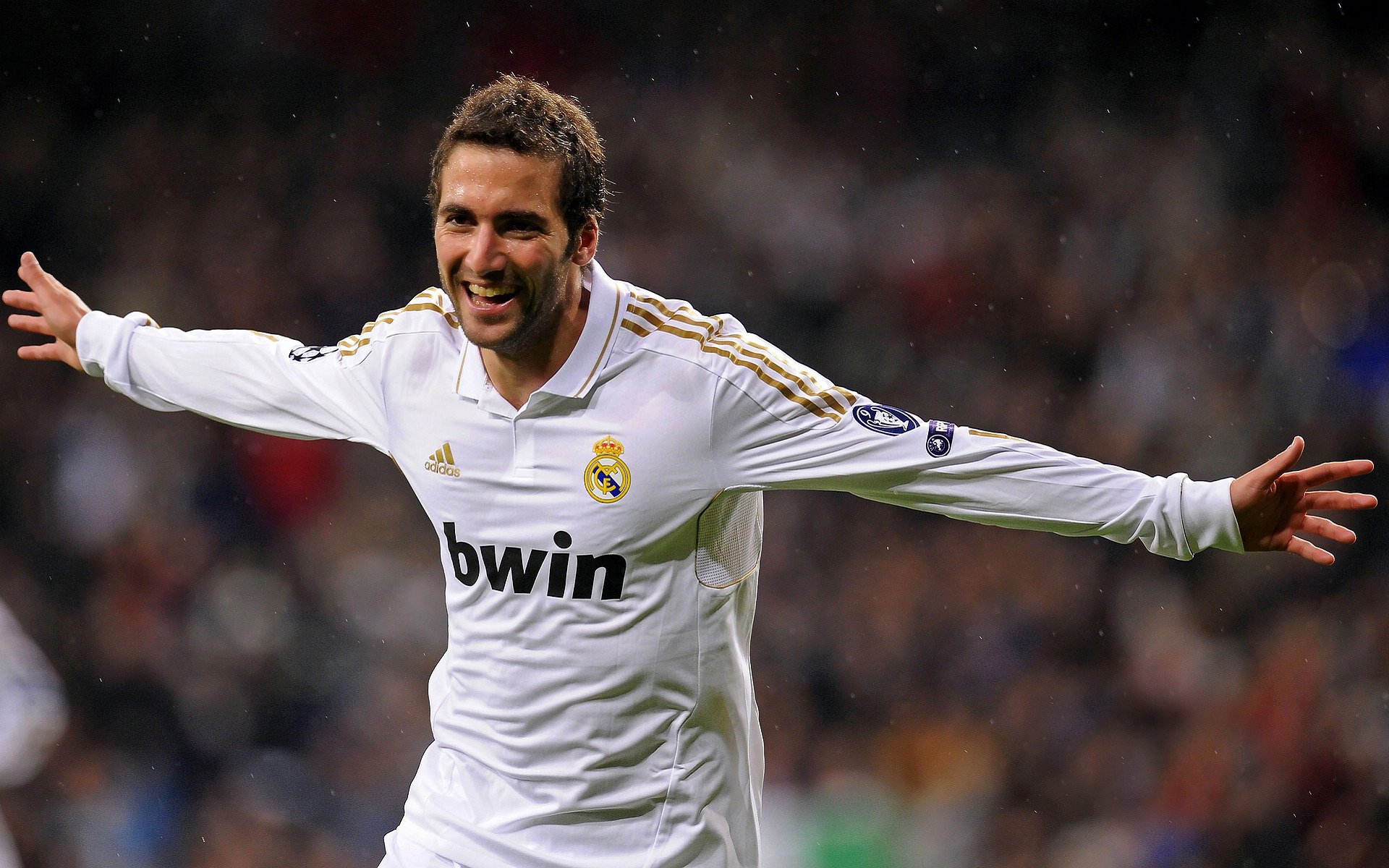 开云平台-皇马签约欧洲新星，开启“未来皇马”计划，皇马时隔8年再进欧冠4强